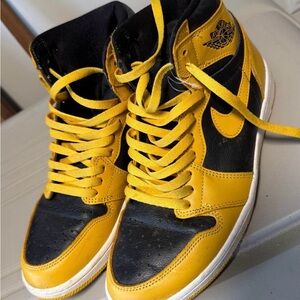 Nike Men's Black and Yellow High-Top Sneakers